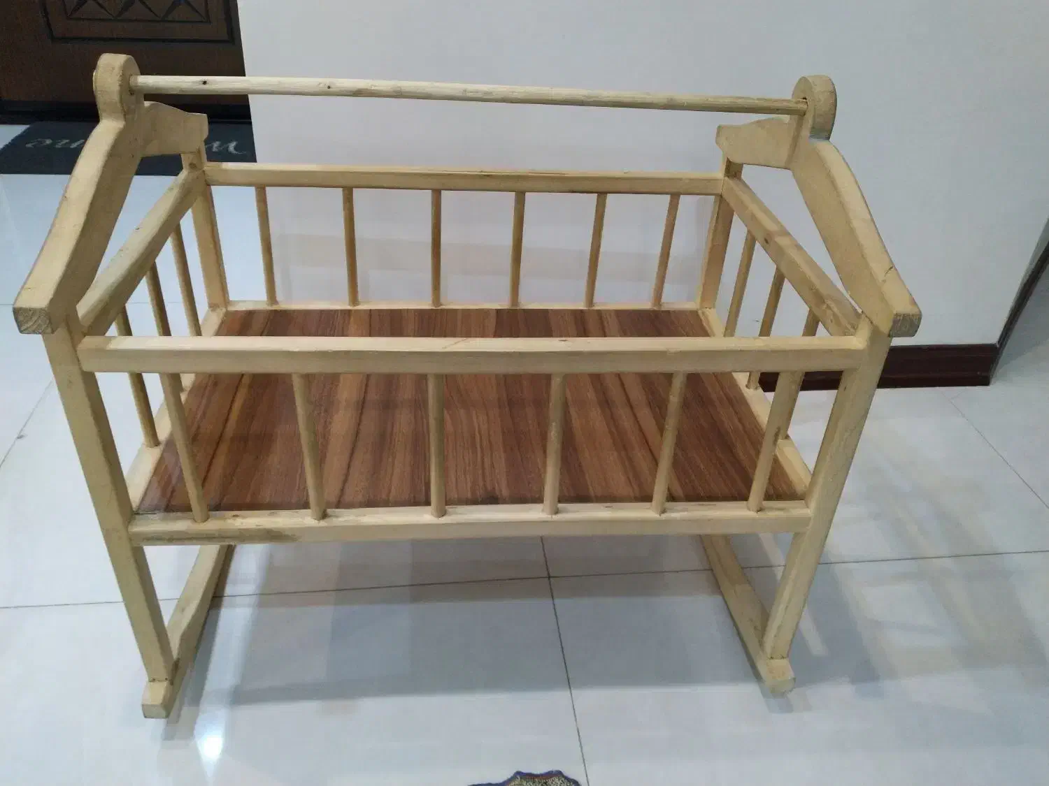 گهواره چوبی(چوب گردو)|اسباب و اثاث بچه|پردیس, فاز ۸|دیوار