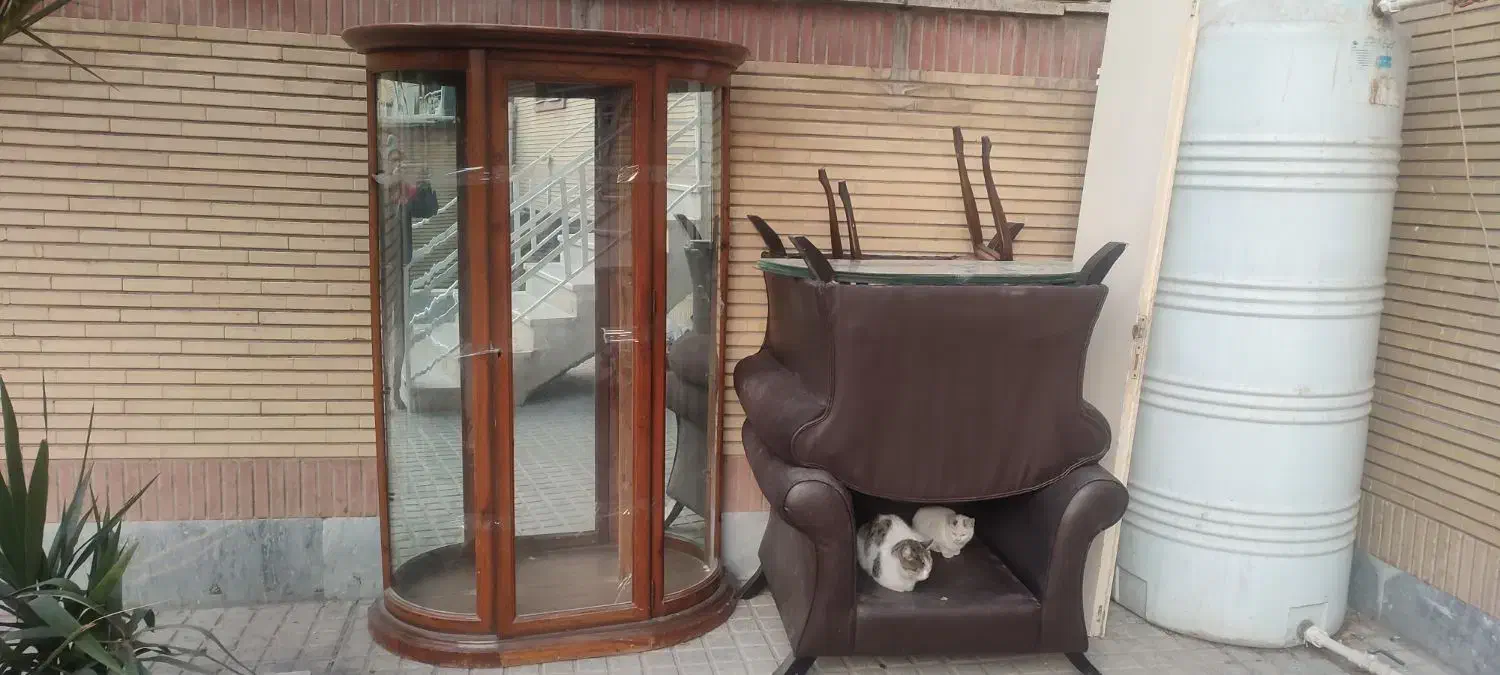 بوفه جنس چوب راش و سه طبقه شیه دراندازه ۱۸۰ در ۱۱۰|بوفه، ویترین، کنسول|تهران, امام زاده عبدالله|دیوار