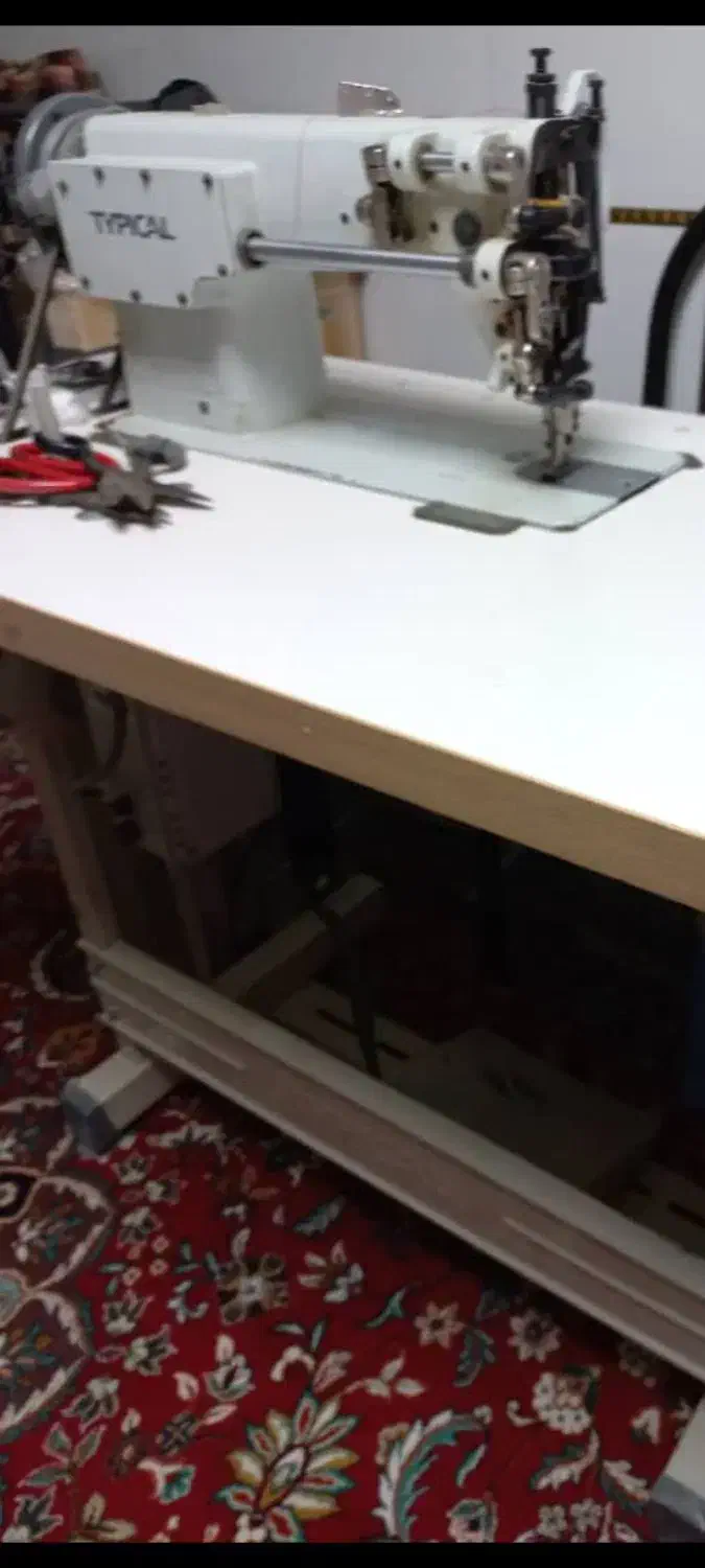 چرخ خیاطی صنعتی دو پایه|ماشین‌آلات صنعتی|قروه, |دیوار