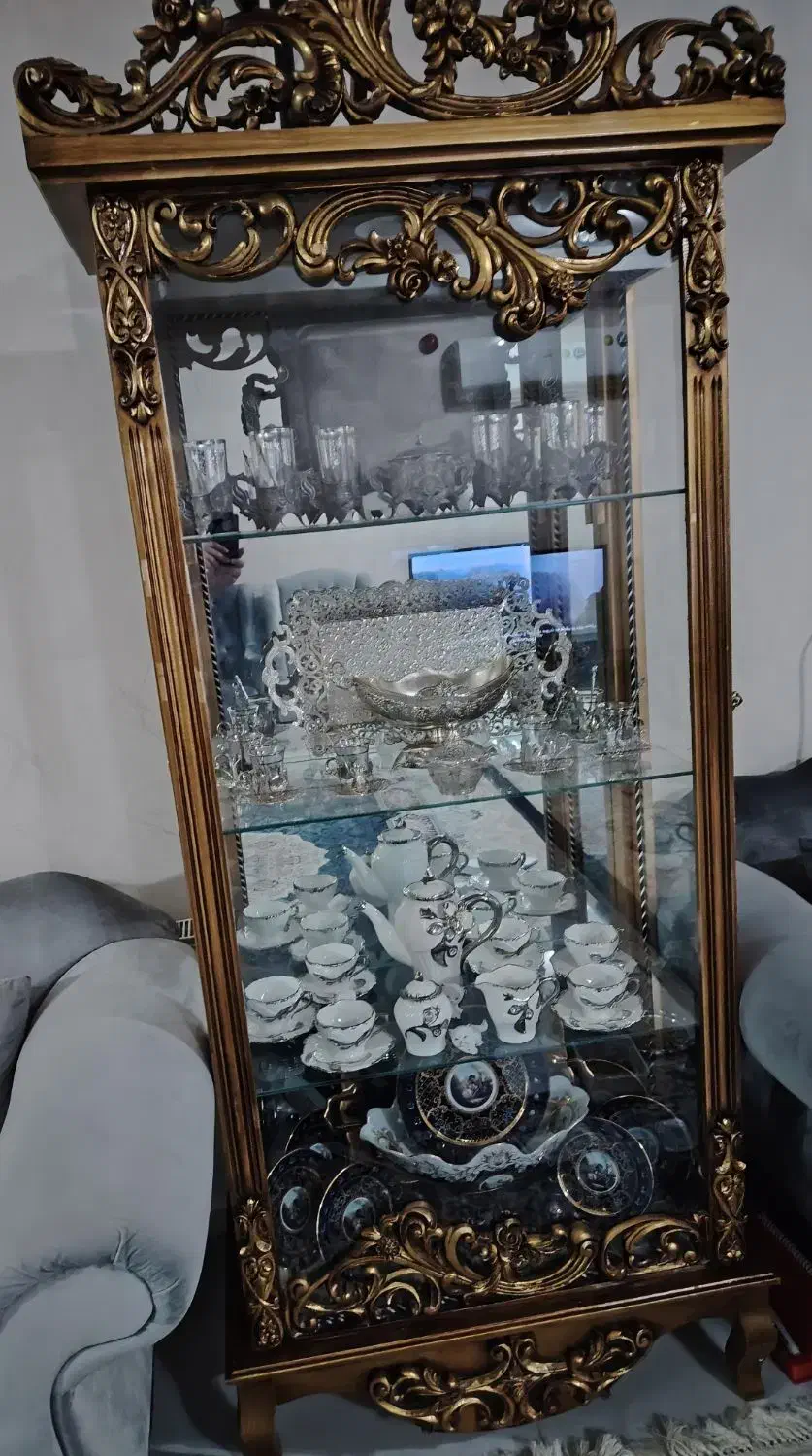 ویترین در حد فوق نو چوب راش درجه 1|بوفه، ویترین، کنسول|نجفآباد, ویلاشهر|دیوار