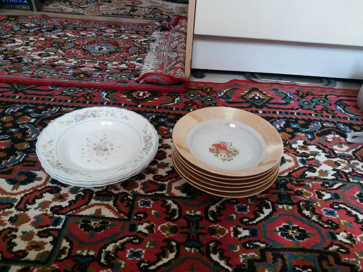 بشقاب دور طلایی و بشقاب فرانسه و فنجان نلبکی|ظروف سرو و پذیرایی|تهران, خرمشهر|دیوار