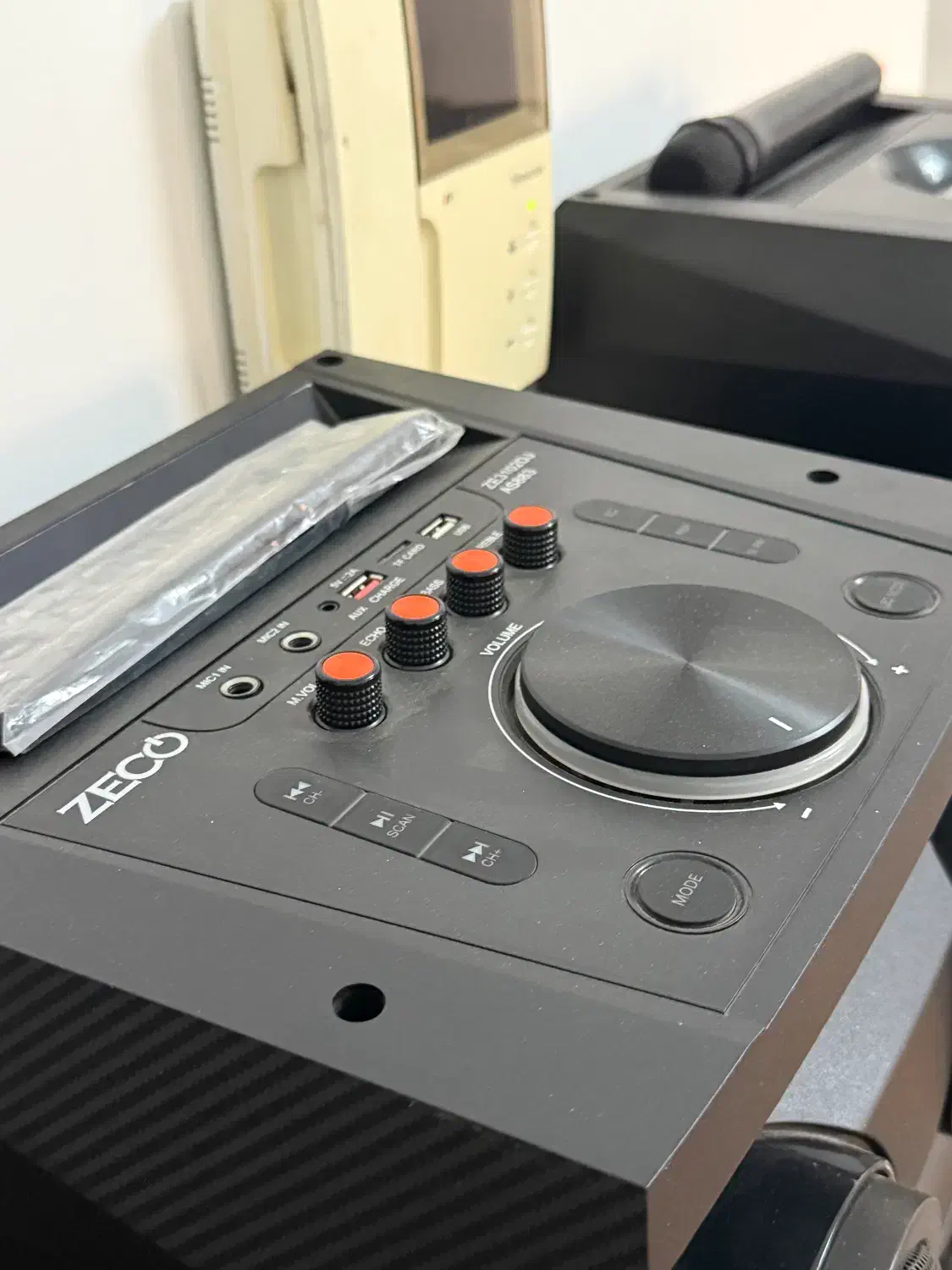 باندzeroطرح جدید|سیستم صوتی خانگی|اندیشه, اندیشه فاز ۱|دیوار