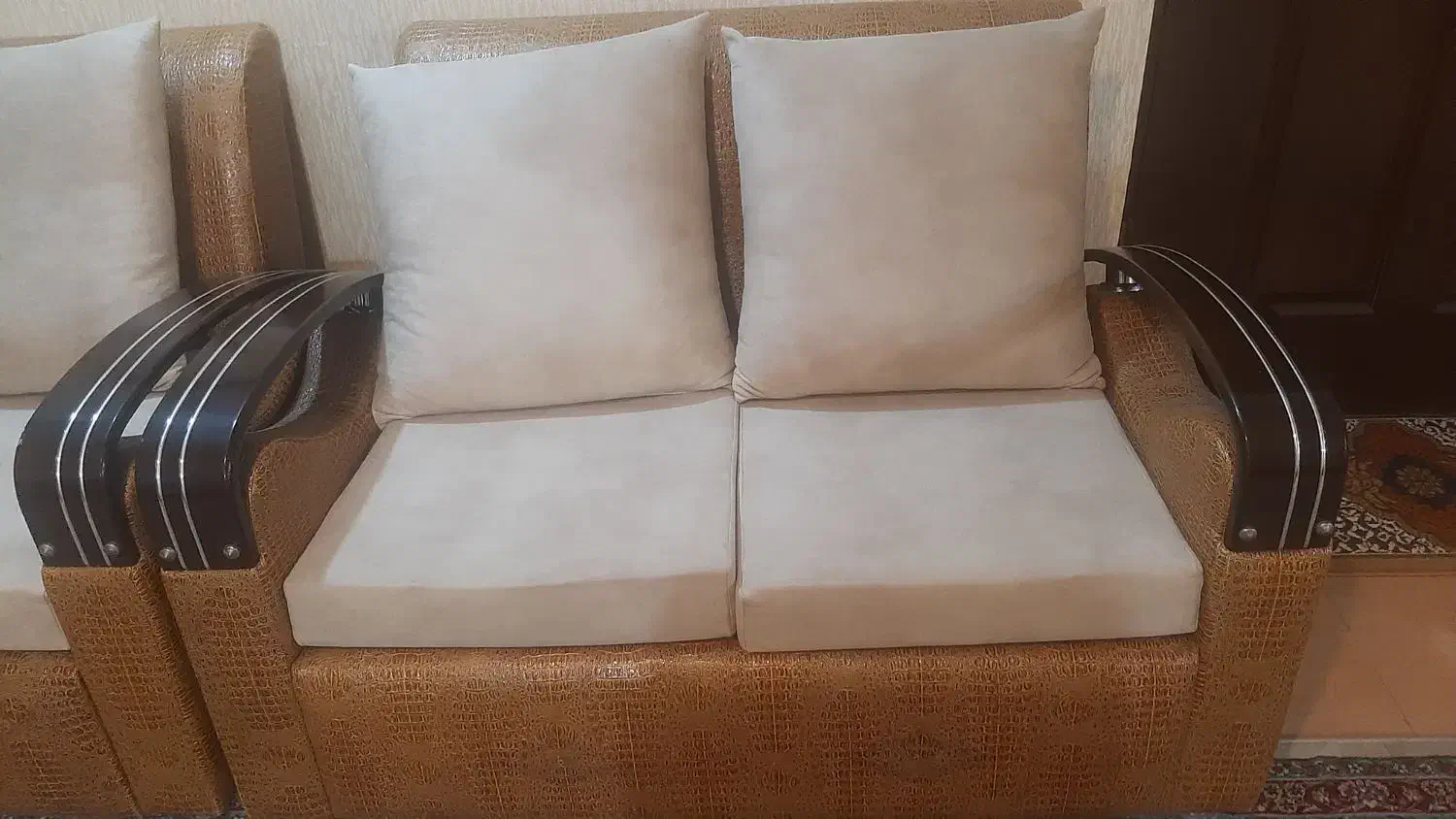 مبل راحتی ۷نفره|مبلمان خانگی و میز عسلی|رشت, پل تالشان|دیوار