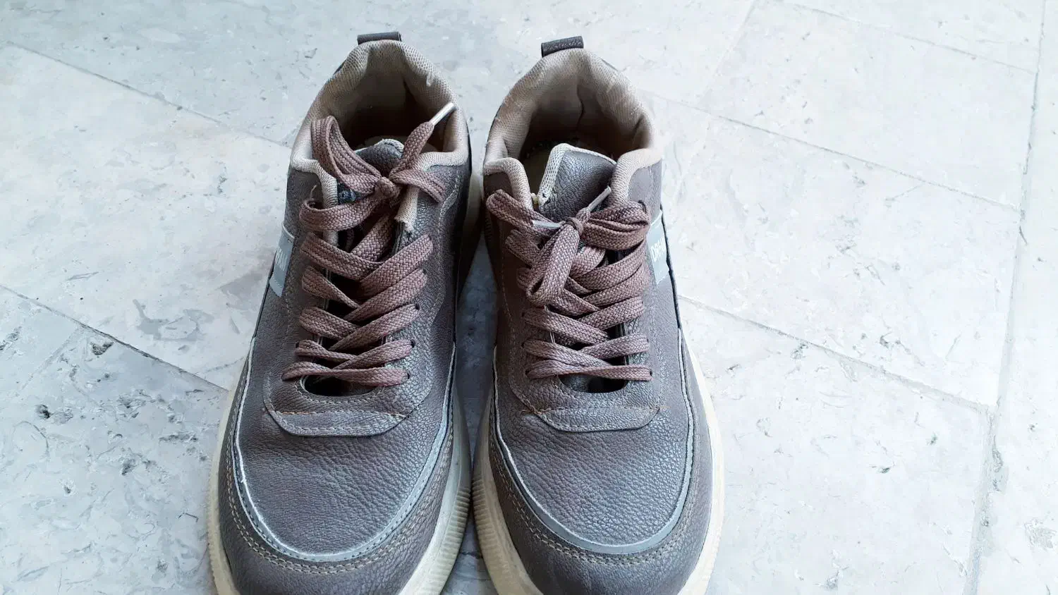 کفش کتانی نو|کیف، کفش، کمربند|شاهرود, |دیوار