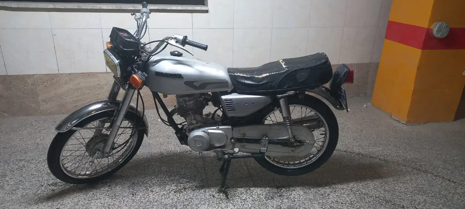 موتور ۱۲۵ مدل ۸۵|موتورسیکلت|فولادشهر, مسکن مهر فولادشهر|دیوار