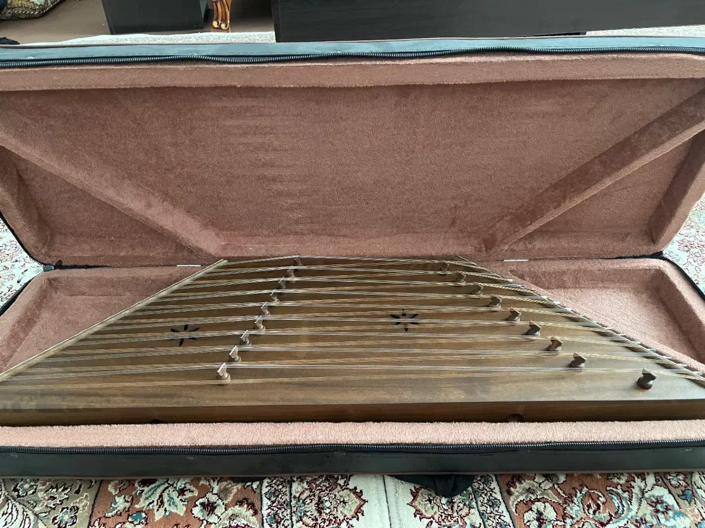 سنتور حمید موسوی دو مهره|سازهای سنتی|سنندج, |دیوار