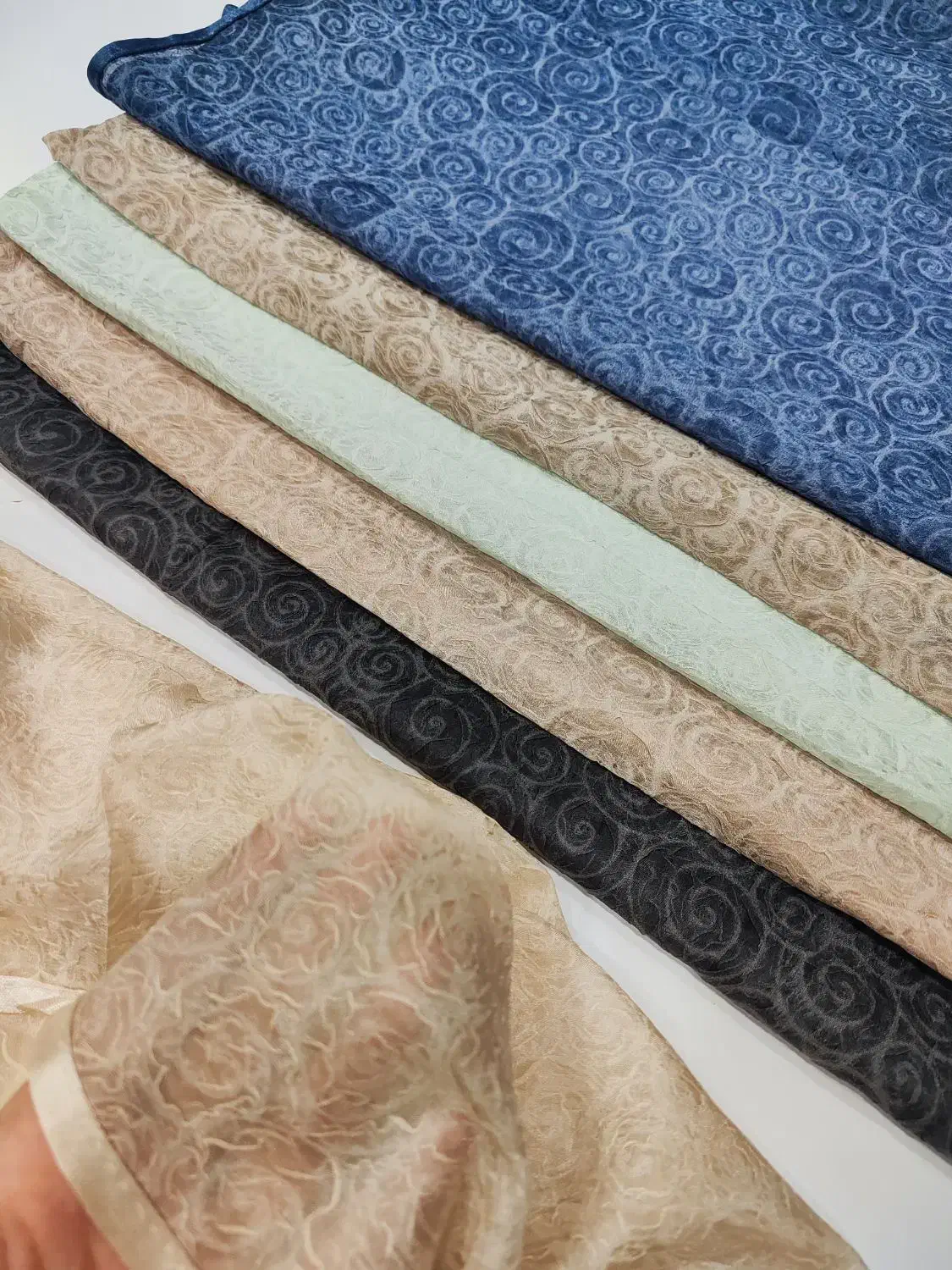 شال حریر زیبا|لباس|بوشهر, |دیوار