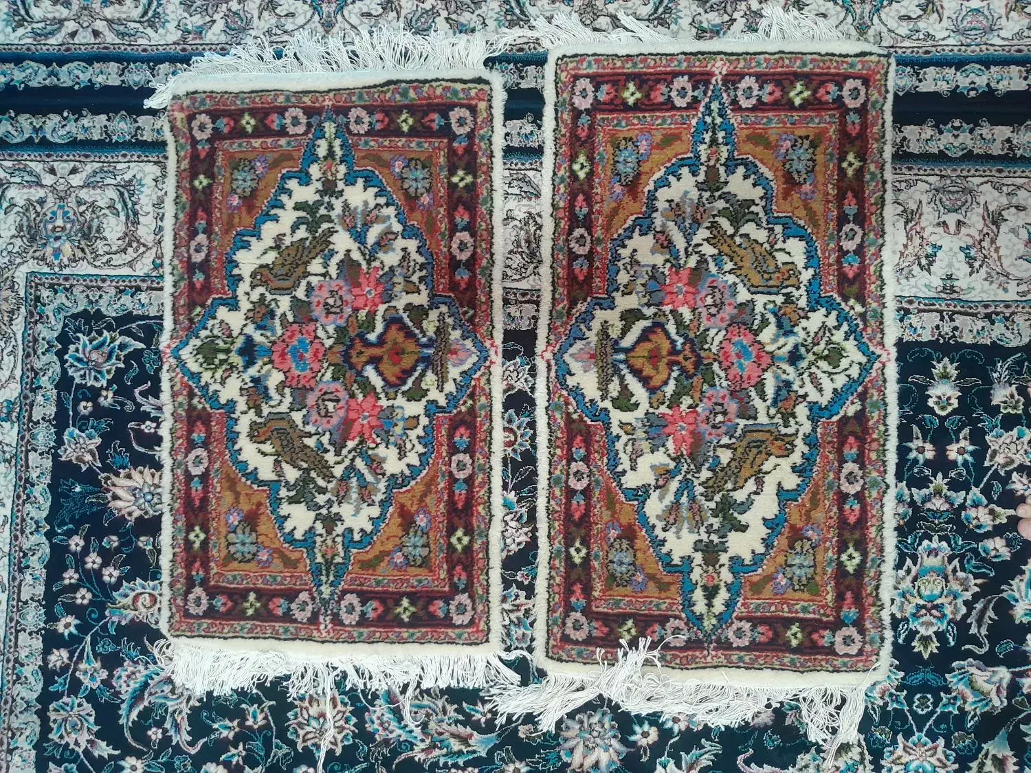 پشتی دست بافت|پشتی|همدان, |دیوار