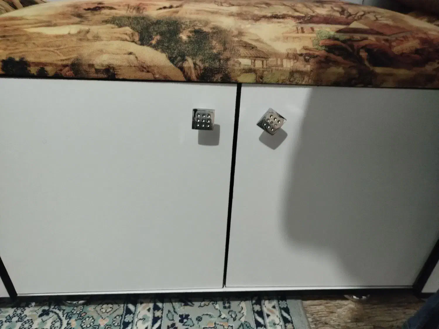 باکس نشیمن|صندلی و نیمکت|شاهین‌شهر, خانه کارگر|دیوار