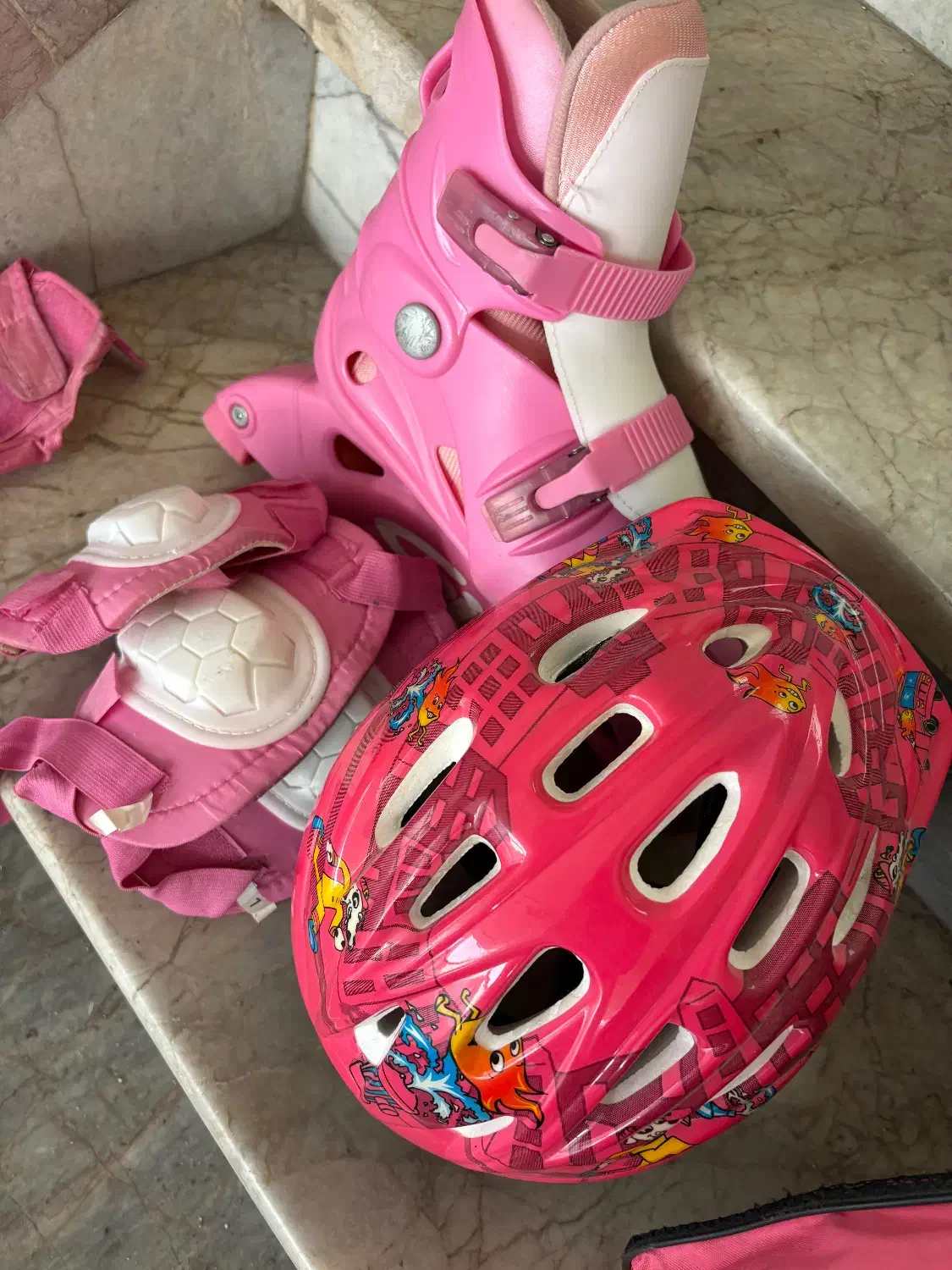 اسکیت کاملا سالم با تمام وسایلش|دوچرخه، اسکیت، اسکوتر|رشت, خمیران زاهدان|دیوار