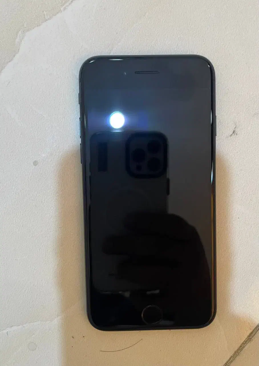 iphone Se 2020 مشکی|موبایل|تهران, فلسطین (میدان انقلاب)|دیوار