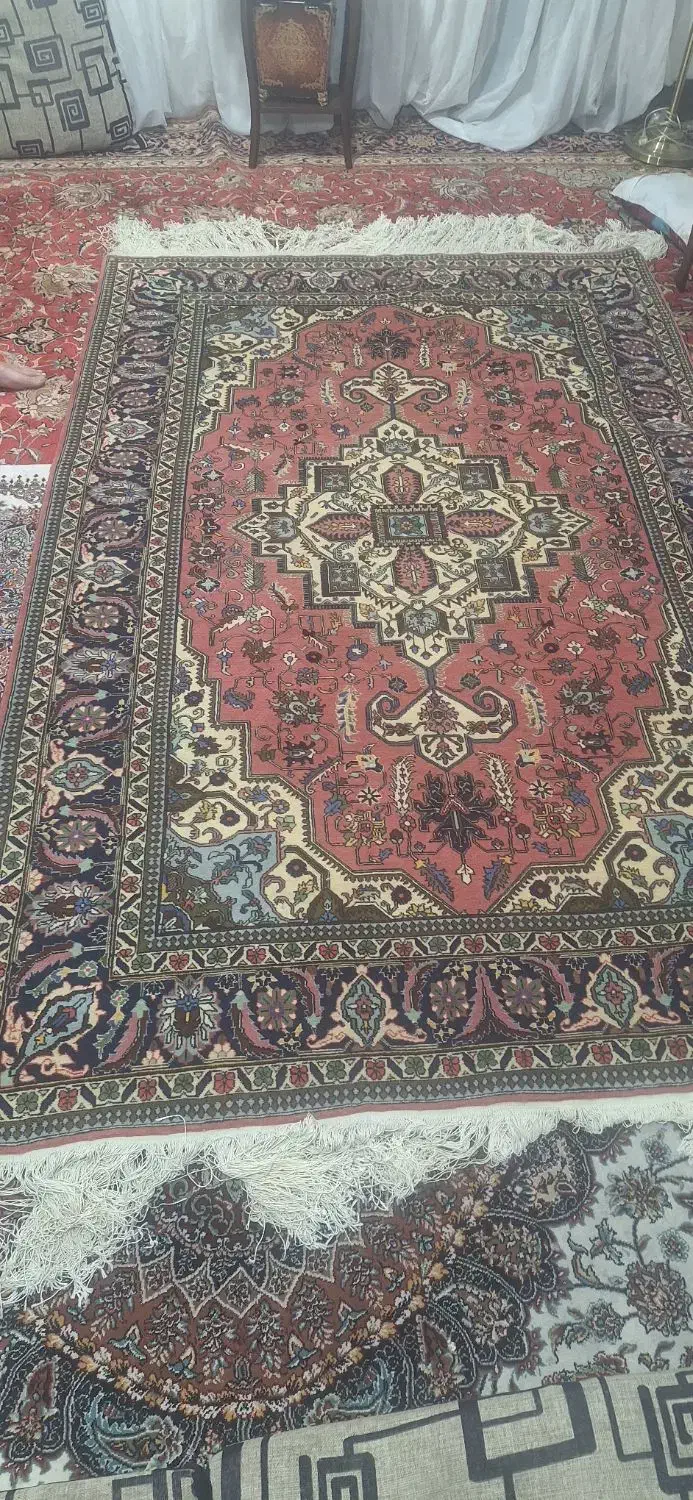 سلام ودرود فرش دستباف تبریز۴متری|فرش|تهران, کامرانیه|دیوار