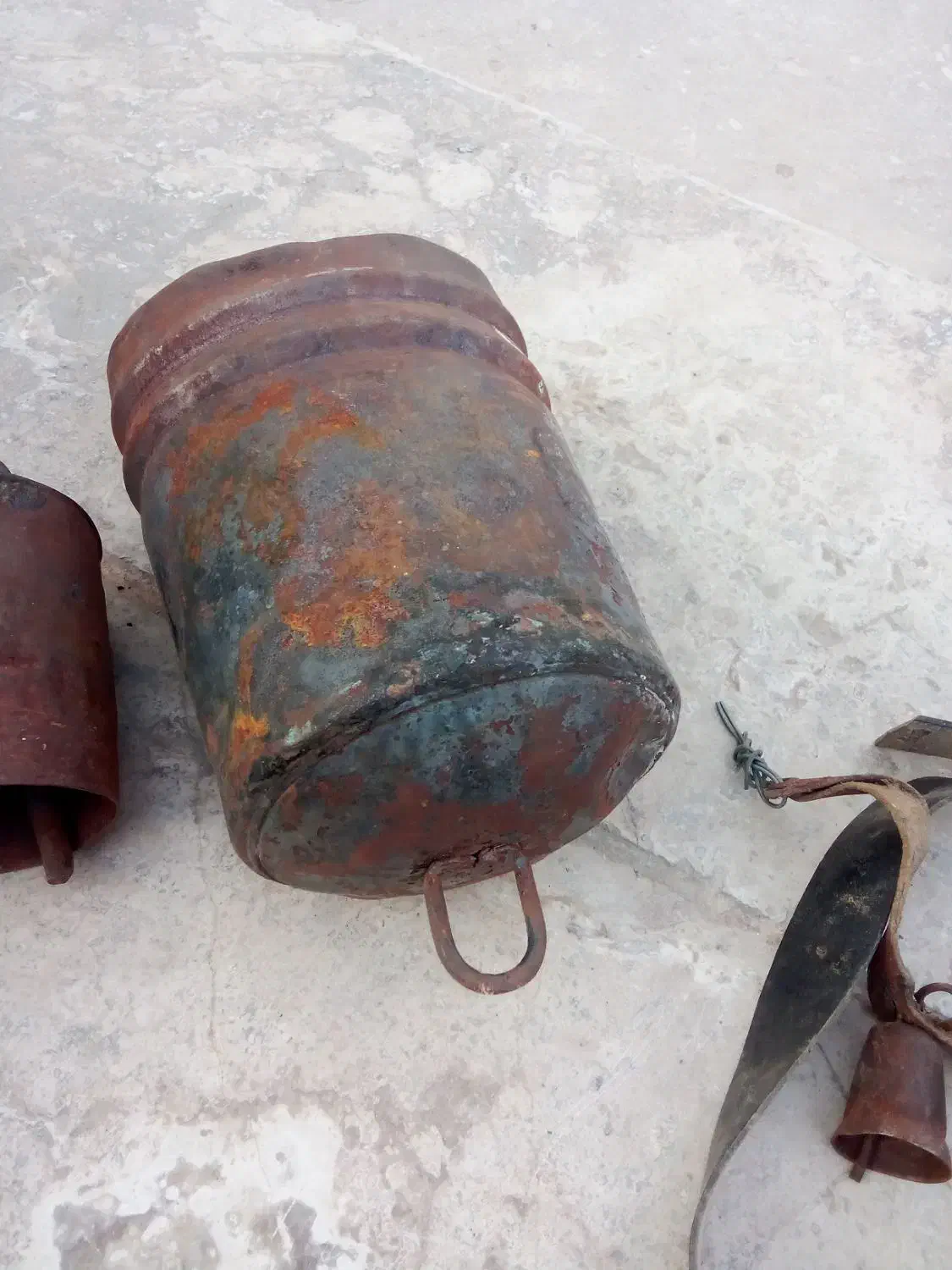 زنگ شتر وزنگوله بره ودوبور.|لوازم جانبی حیوانات|قم, سراجه (۱۵ خرداد)|دیوار