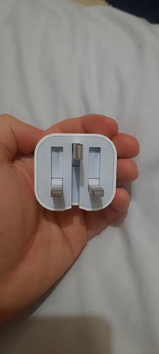 آداپتور اصلی ۲۰ وات، پرتو تجارت صدر|لوازم جانبی موبایل و تبلت|تهران, امام زاده حسن|دیوار