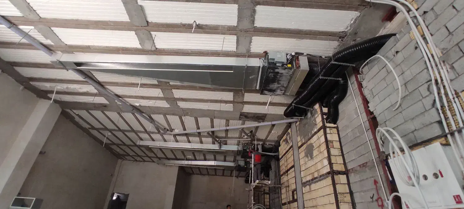 نصب تعمیر اسپیلیت داکت اسپیلیت vrf لوله مسی توکار|خدمات پیشه و مهارت|اصفهان, باغ نگاره|دیوار