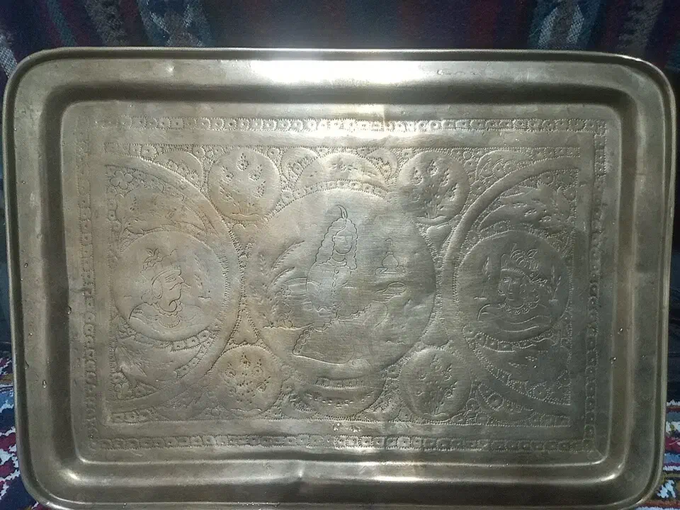 سینی قدیمی قلم کار برنجی|کلکسیون اشیاء عتیقه|کرمانشاه, |دیوار