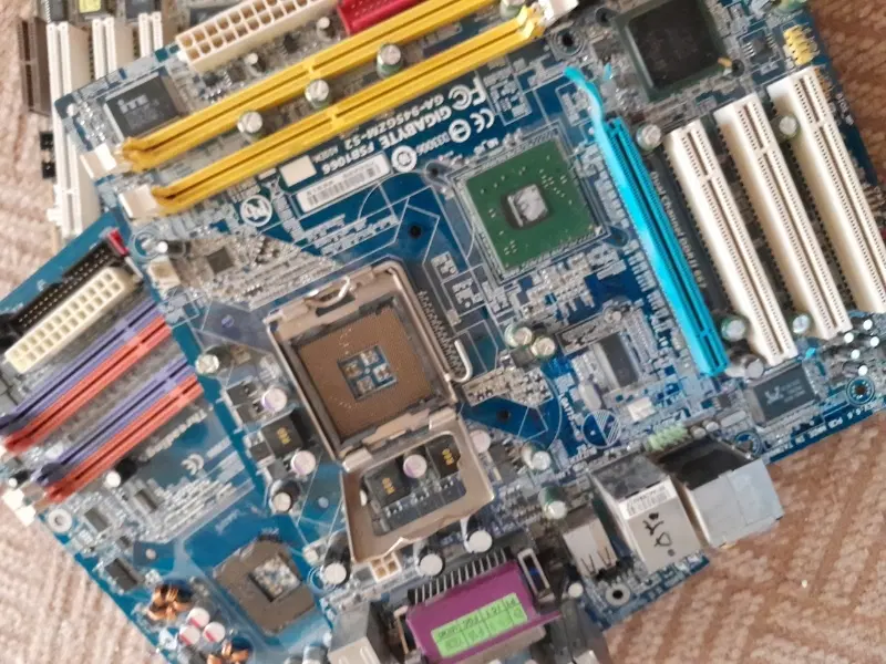 خرید فروش پیم و برد ضایعاتی مخابراتی cpu کامپیوتر|قطعات و لوازم جانبی رایانه|اصفهان, رسالت|دیوار