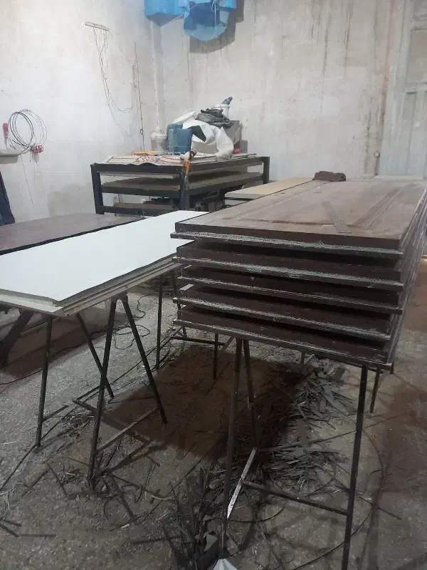 تعمیر درب های چوبی و ضد آب کردن درب|خدمات پیشه و مهارت|قم, بیست متری ولیعصر|دیوار