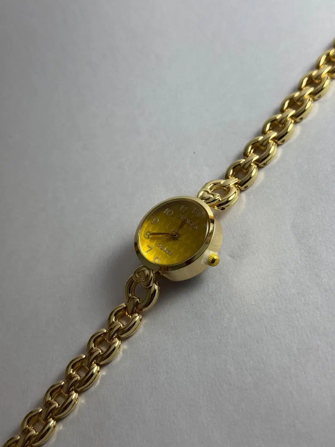 ساعت جواهری طلایی زنانه|ساعت|لنگرود, |دیوار