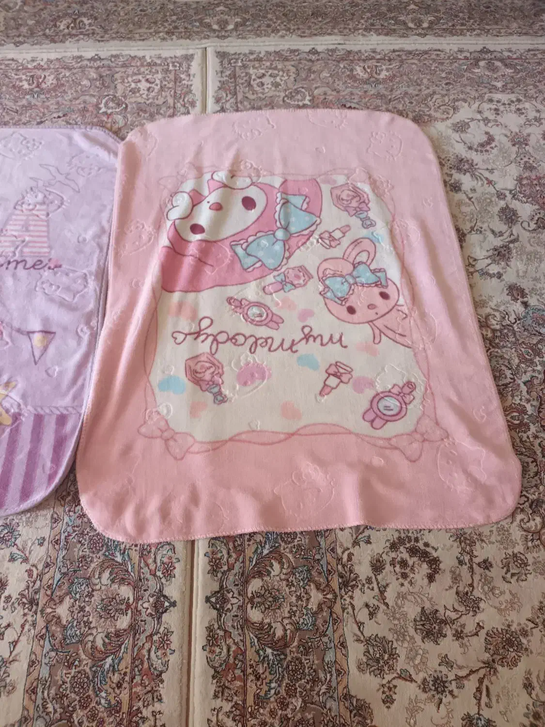 دوعددپتوگلباف کودک|رختخواب، بالش، پتو|ارومیه, |دیوار