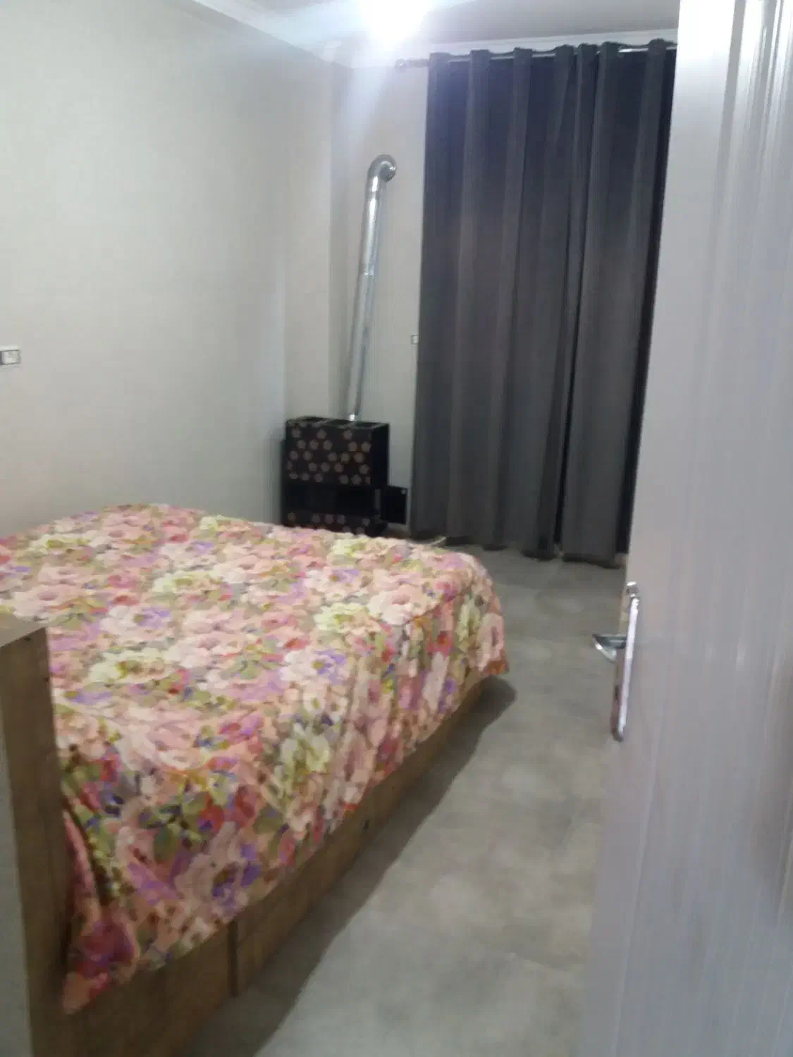 جای ساکت آروم با جای پارک ماشین|اجارهٔ کوتاه‌مدت آپارتمان و سوئیت|چمستان, |دیوار