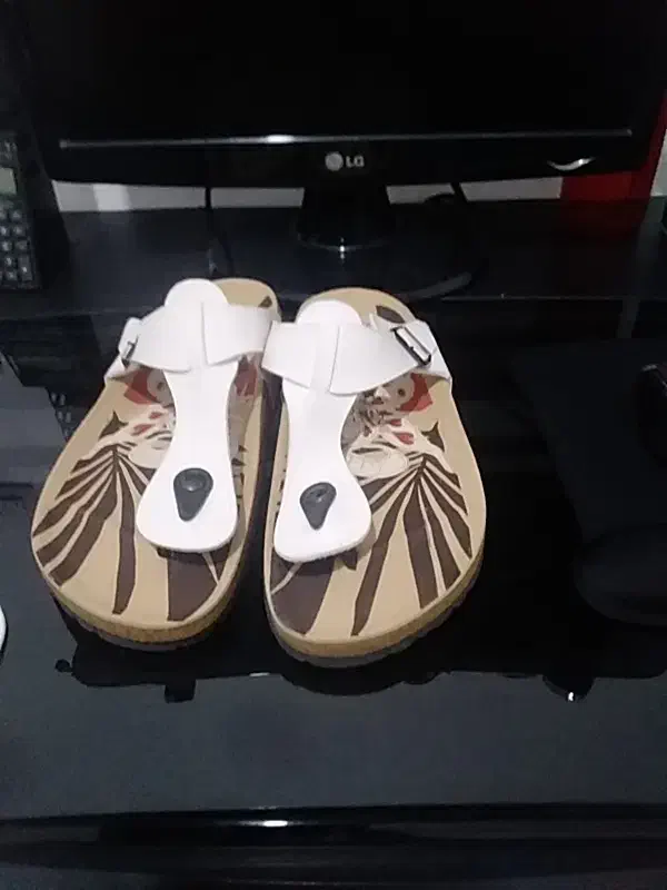 اخرین از خرید ۳۵۰۰ فوری دنیای هوایی اصل نو ۴۴|کیف، کفش، کمربند|شیراز, کرونی(خاتونک)|دیوار