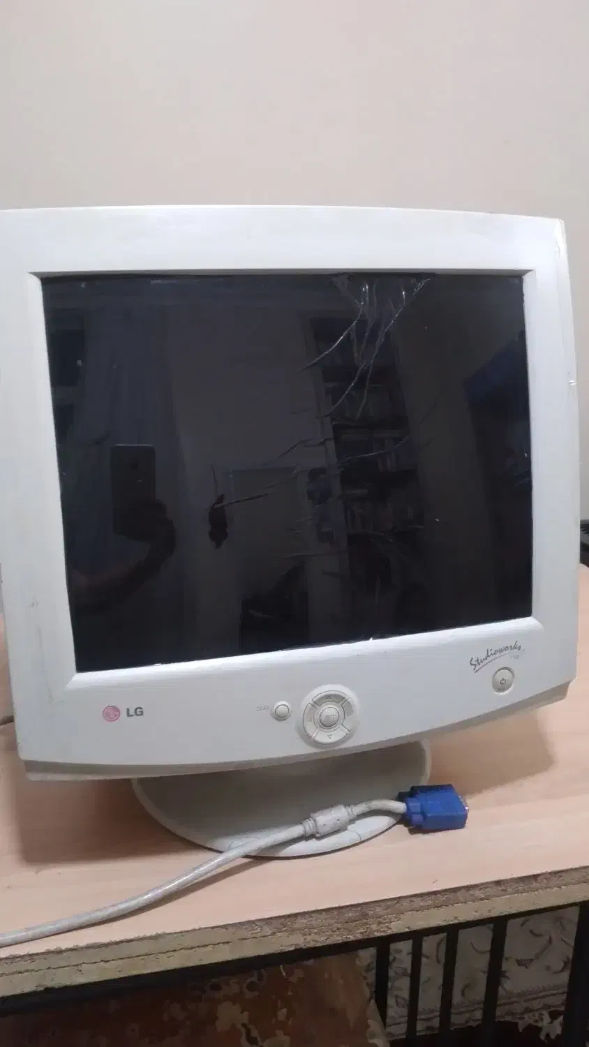 مانیتور ۱۷ اینچ|قطعات و لوازم جانبی رایانه|مشهد, نوده|دیوار