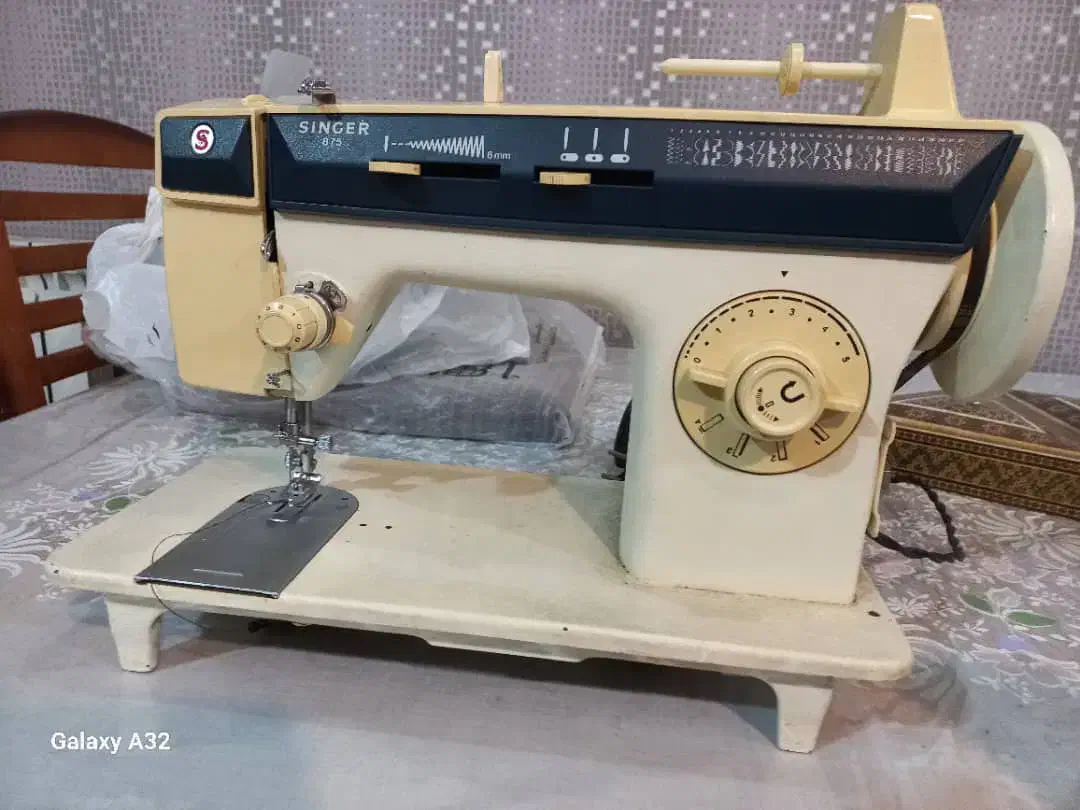 یک چرخ خیاطی سینگر  به فروش میرسد|چرخ خیاطی و ریسندگی|شیراز, نشاط|دیوار