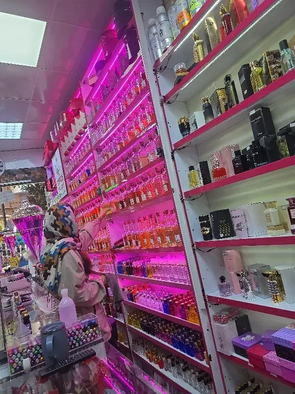 فروشنده اقا تمام وقت نیازمندیم|استخدام بازاریابی و فروش|تهران, امام حسین|دیوار