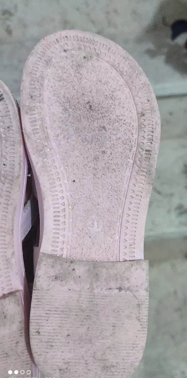 ۲ جفت کفش دخترانه سالم|کفش و لباس بچه|سنندج, |دیوار