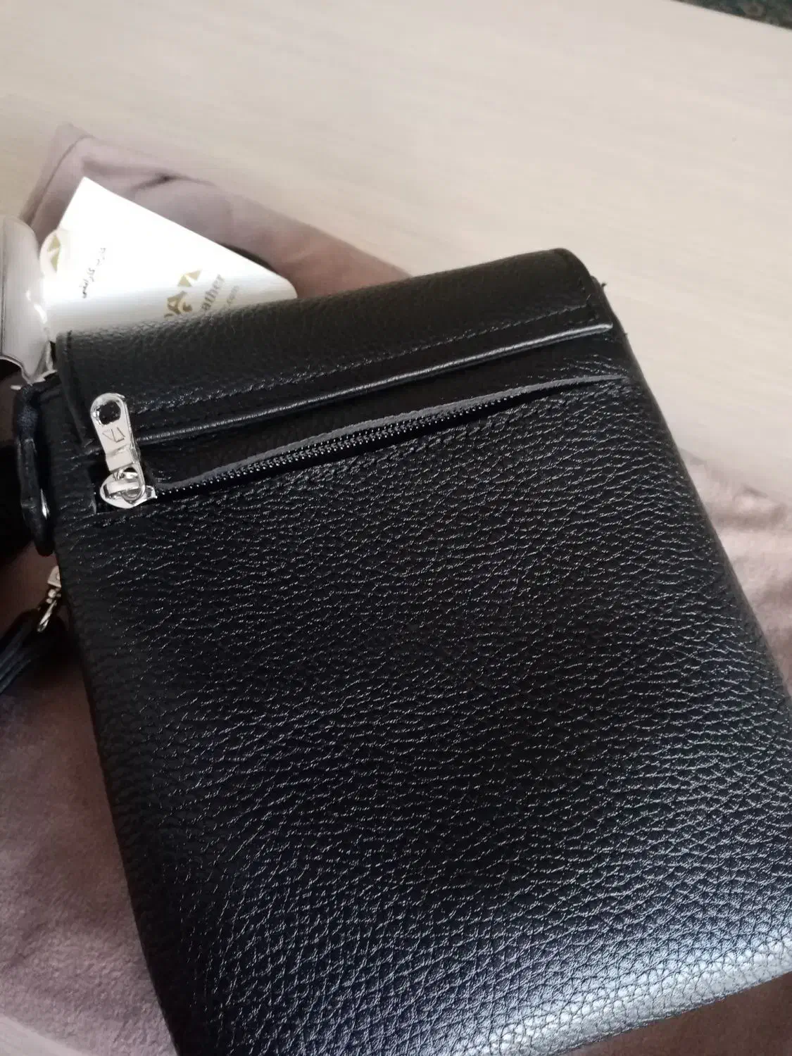 کیف|کیف، کفش، کمربند|زنجان, |دیوار