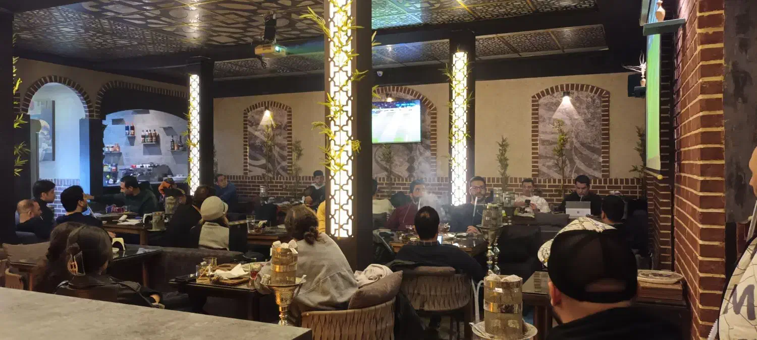 ۴نفر نیرو جهت کار در کافه رستوران سری زن آشپزفرنگی|استخدام خدمات فروشگاه و رستوران|تهران, عباس‌آباد|دیوار