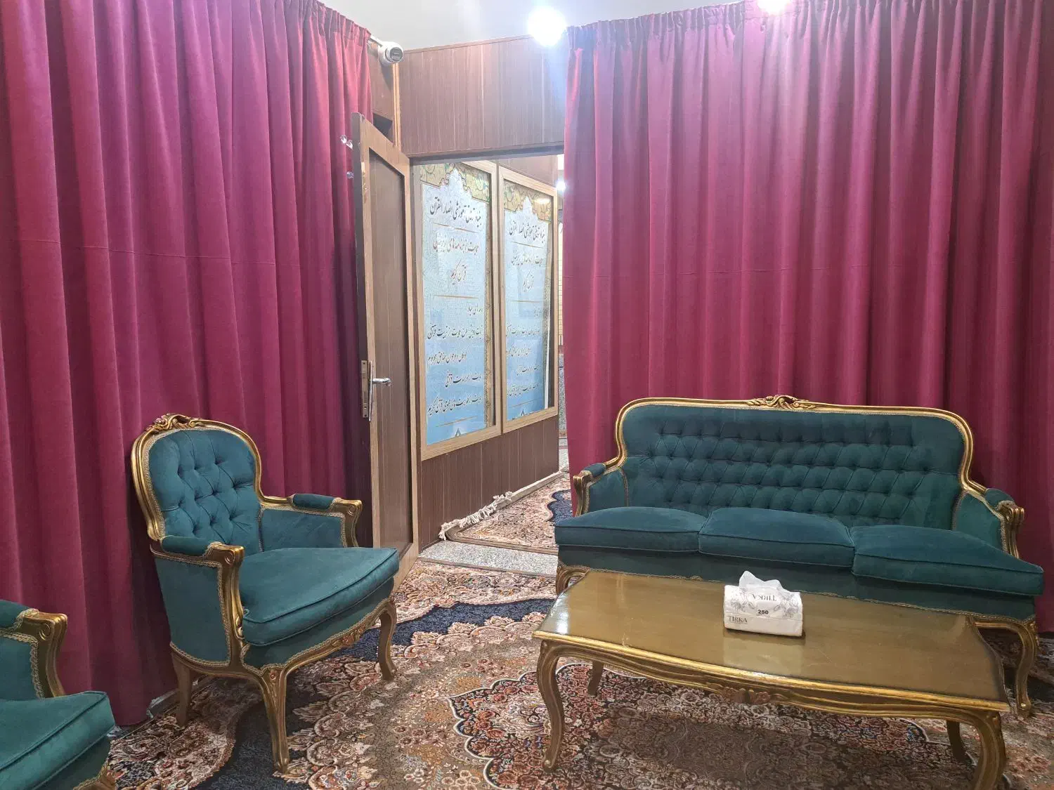 مبل هفت نفره فرانسوی|مبلمان خانگی و میز عسلی|تهران, قلمستان|دیوار