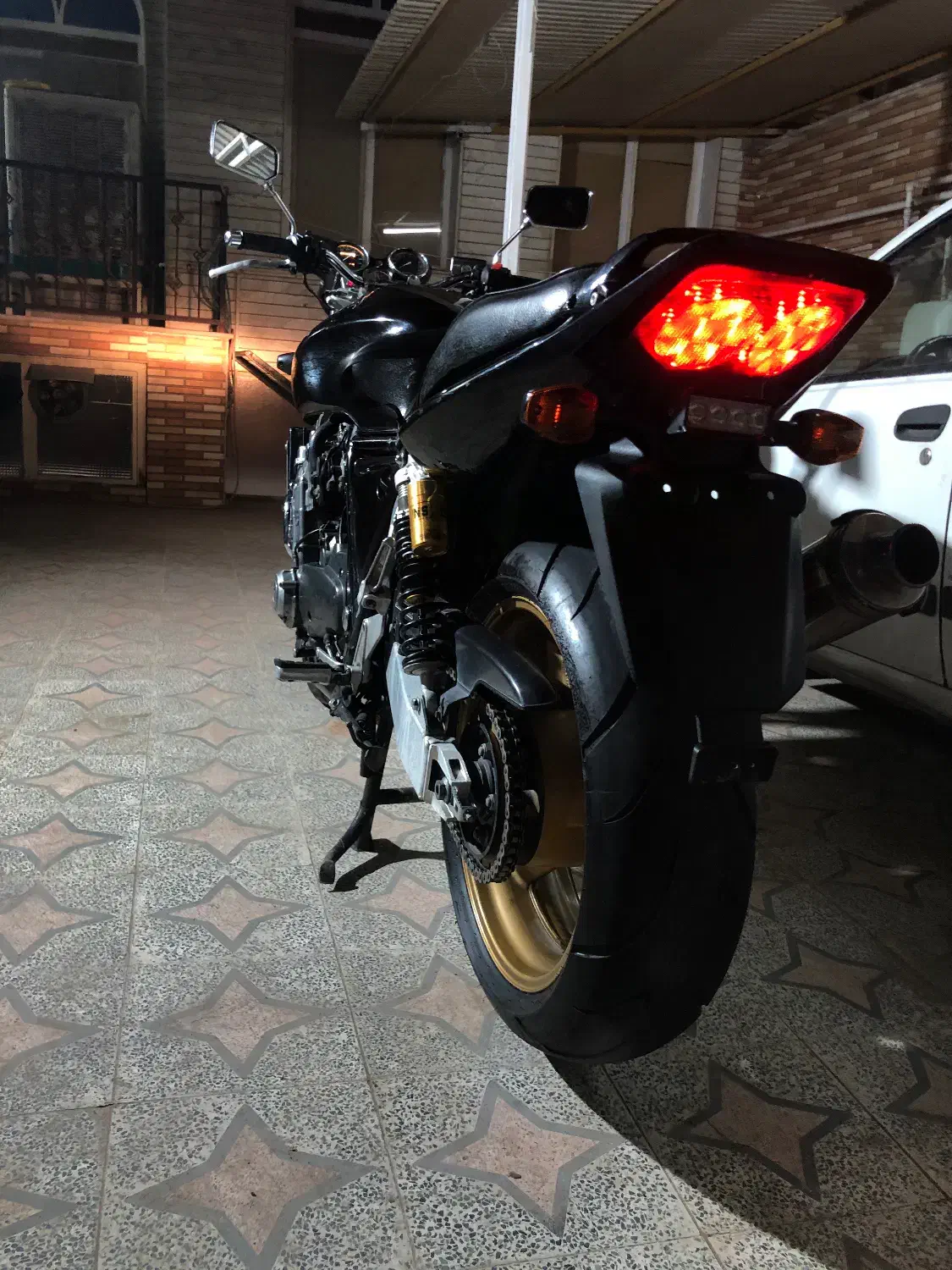 cb1000|موتورسیکلت|کاشان, باغ ماجد|دیوار