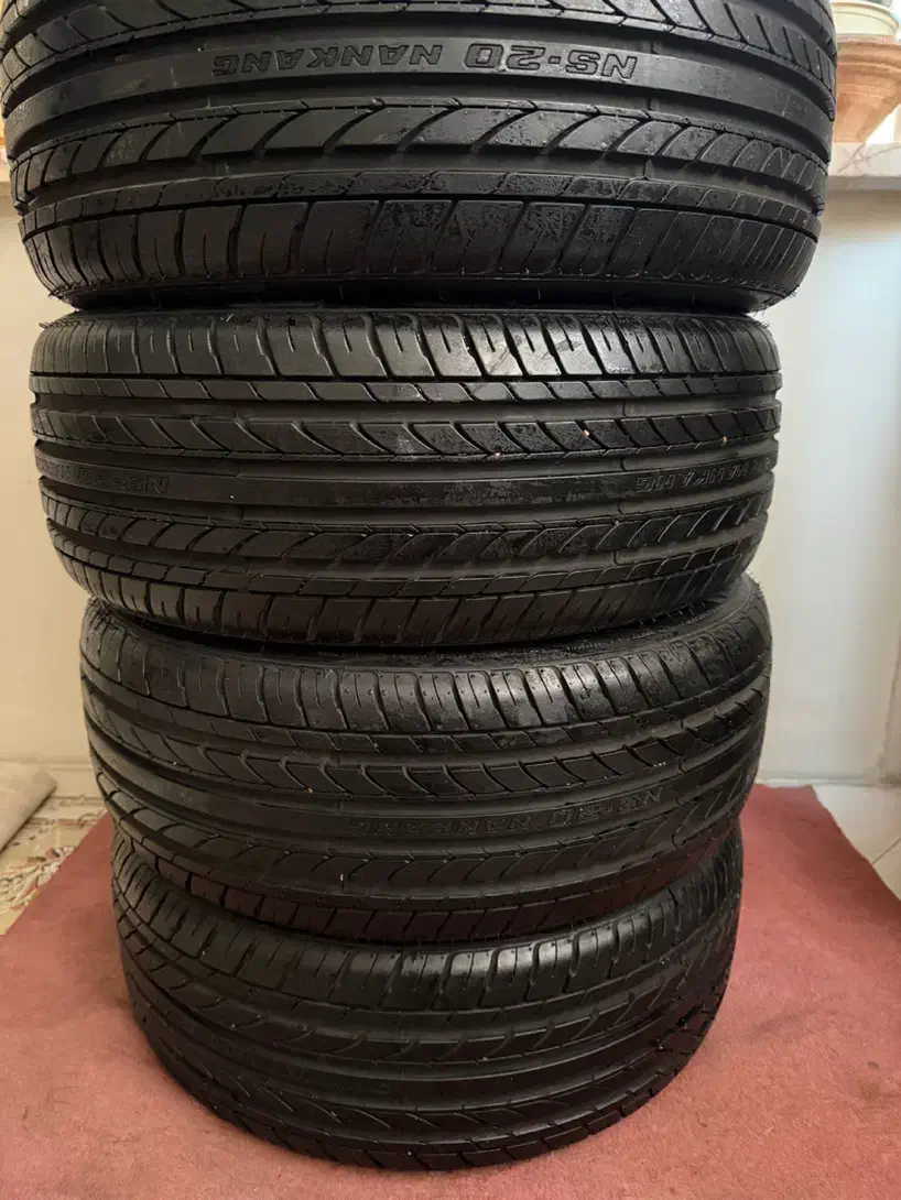 لاستیک نانکنگ 195/45R16 مدلNS20|قطعات یدکی و لوازم جانبی|مشهد, حجاب (شهرک غرب)|دیوار