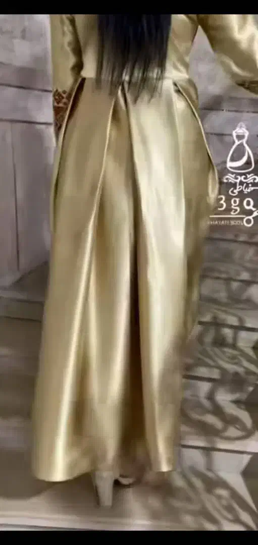 خیاطی زنانه|لباس|خاش, |دیوار