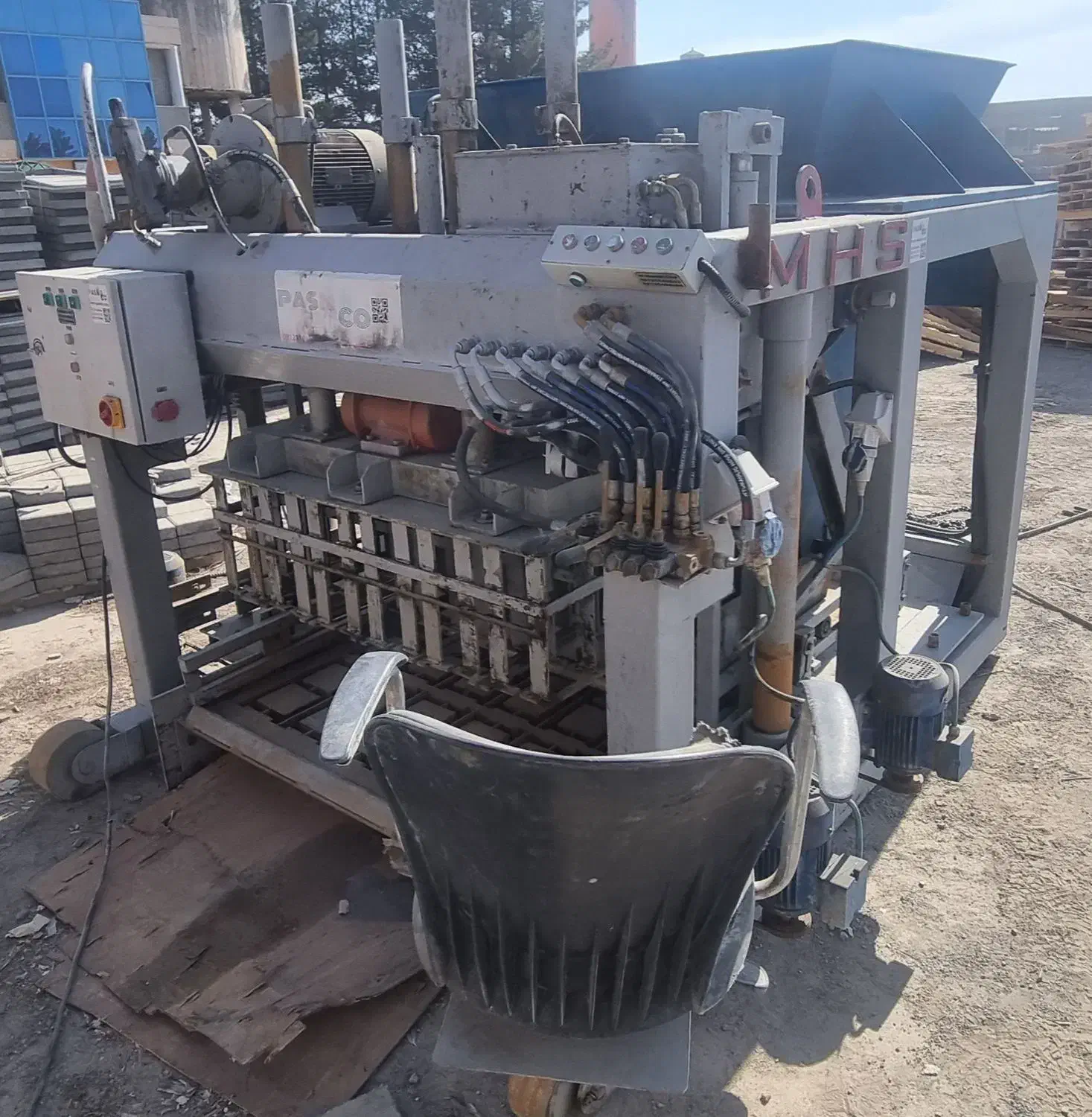 فروش دستگاه بلوک زن|ماشین‌آلات صنعتی|سبزوار, شرق کال شمالی|دیوار