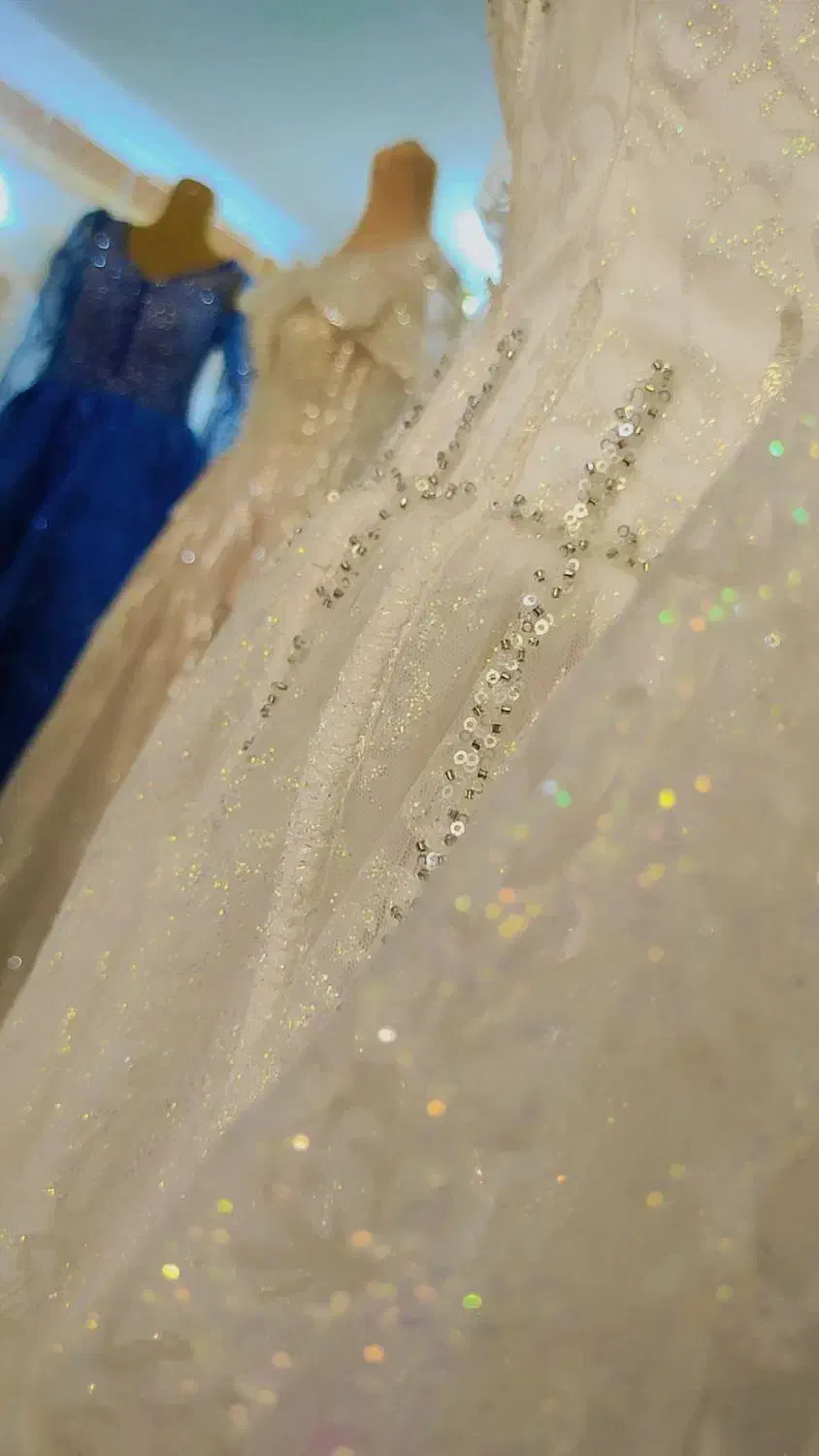 فروش لباس عروس تن اول به دلیل جابجایی|لباس|خاش, |دیوار