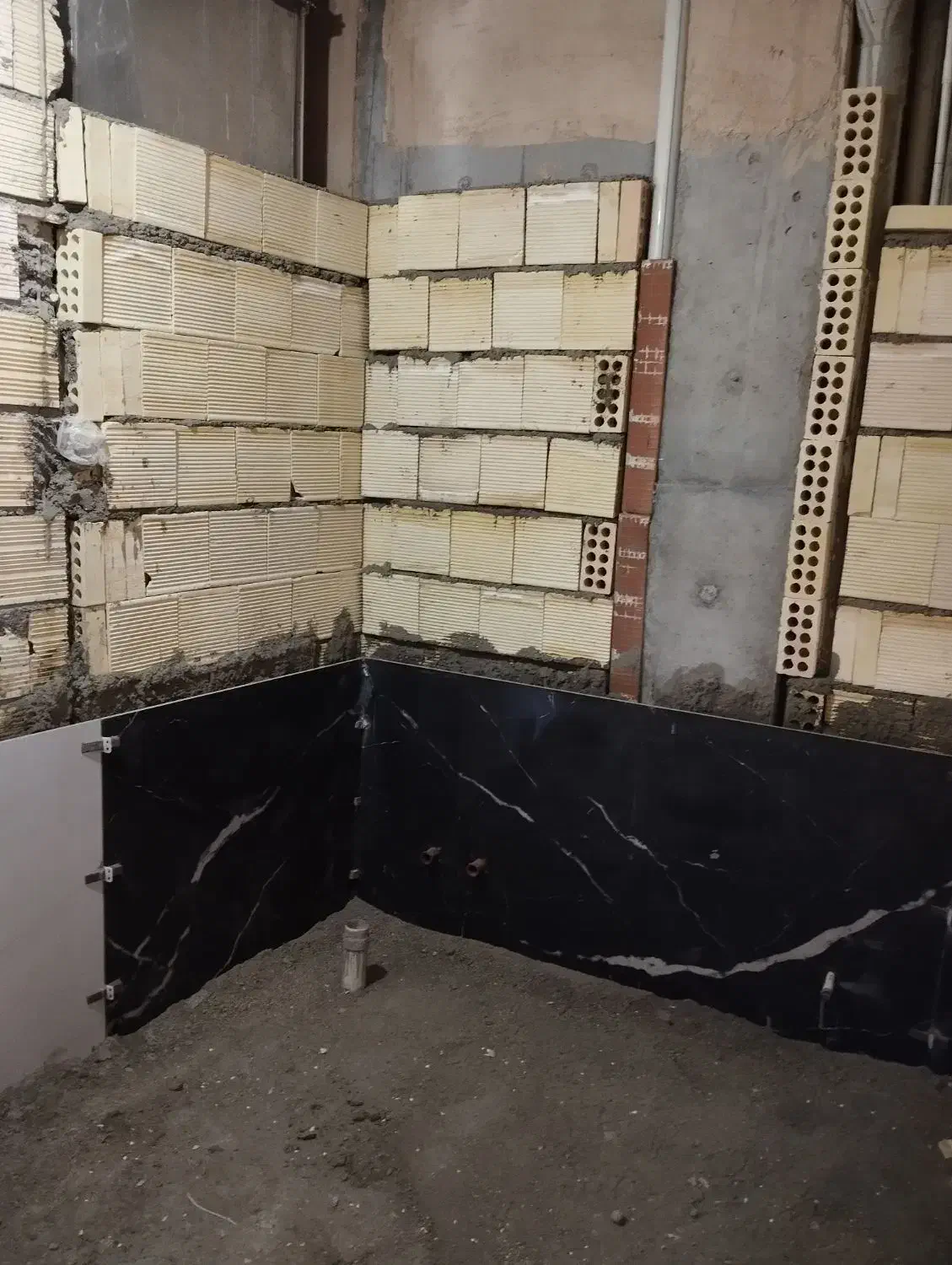 استخدام شاگرددوغاب ریزبرای کاشیکاری.محدوده برخوار|استخدام معماری، عمران و ساختمانی|برخوار, |دیوار