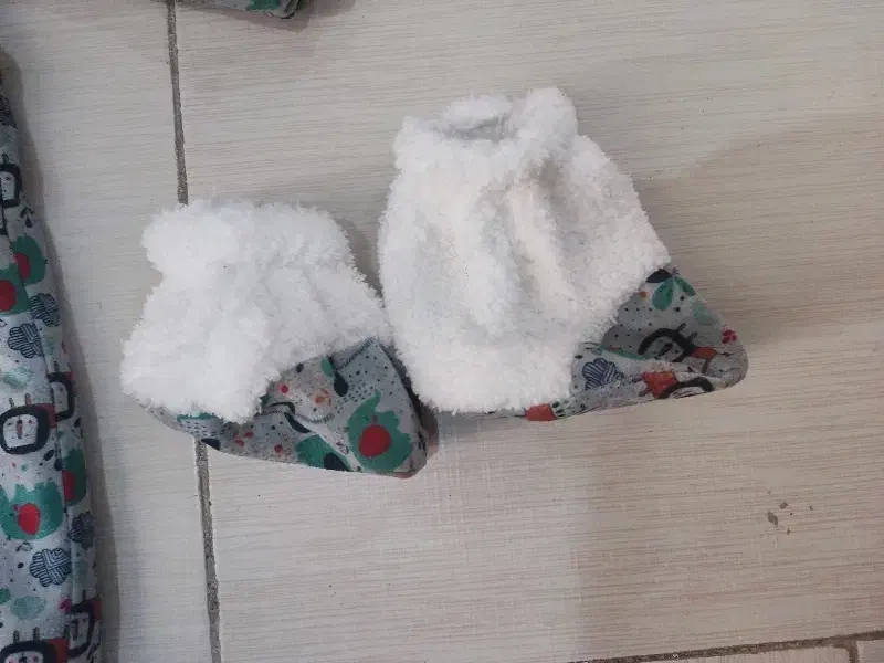 کاپشن سرهمی|کفش و لباس بچه|هشتگرد, شهرک آپادانا|دیوار