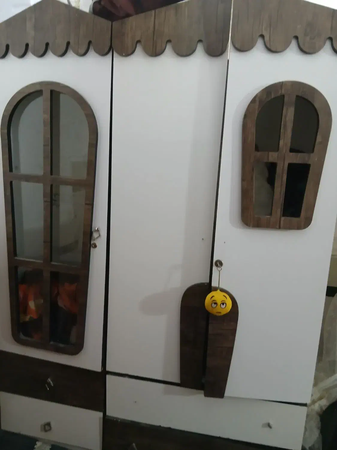 کمد بچه با ویترین طرح کلبه|جاکفشی، کمد، دراور|قم, چهل درخت|دیوار