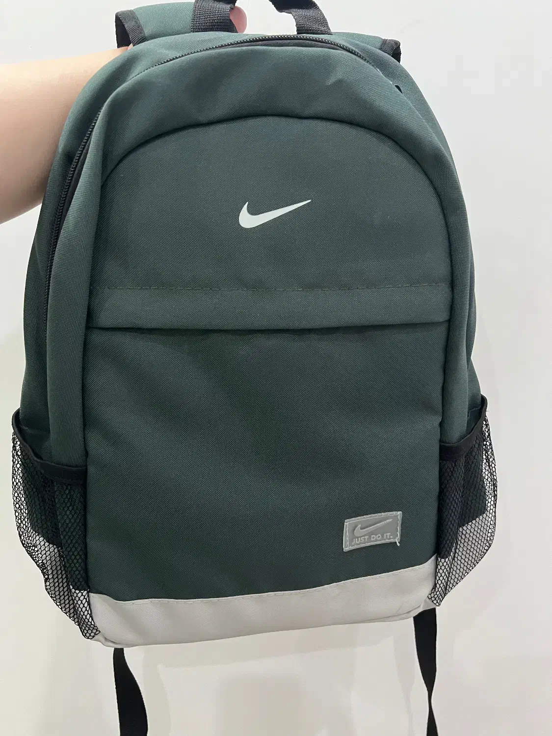 کوله مدرسه و محل کار و دانشگاه و...|کیف، کفش، کمربند|رشت, گلسار|دیوار