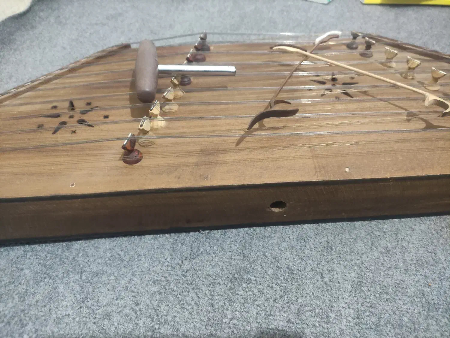 سنتور چوب|سازهای سنتی|ارومیه, |دیوار