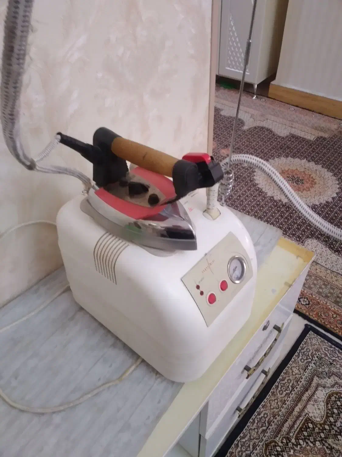 اتوی ضعنتی  ۳ لیتری و میز اتو|اتو و لوازم اتو|اردبیل, |دیوار