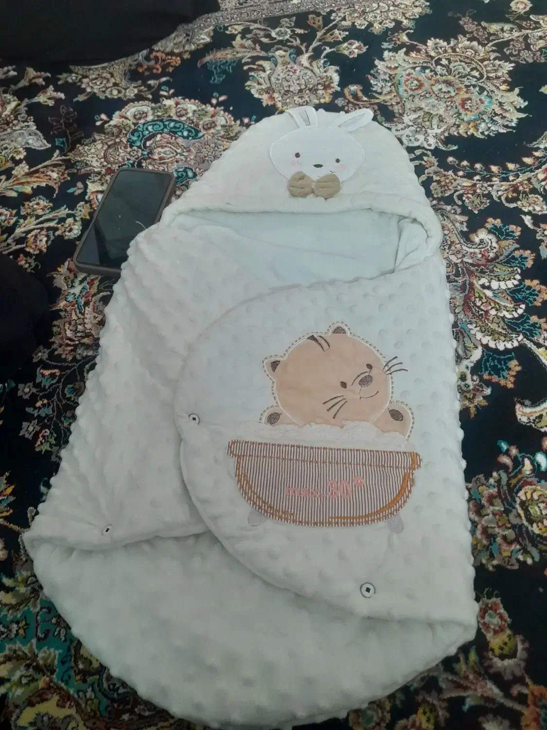 کریر و ساک بچه|اسباب و اثاث بچه|رباط‌کریم, رباط‌کریم|دیوار