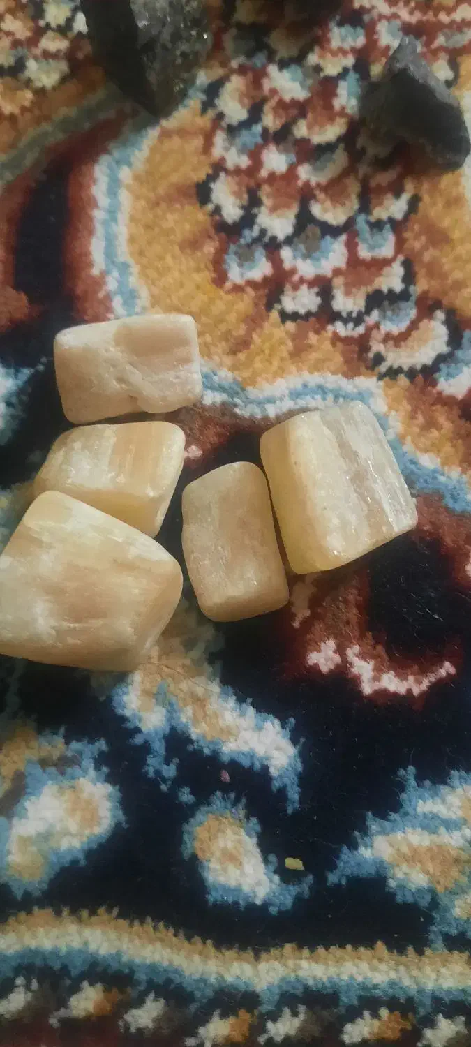 سنگ|کلکسیون اشیاء عتیقه|گلستان (تهران), |دیوار