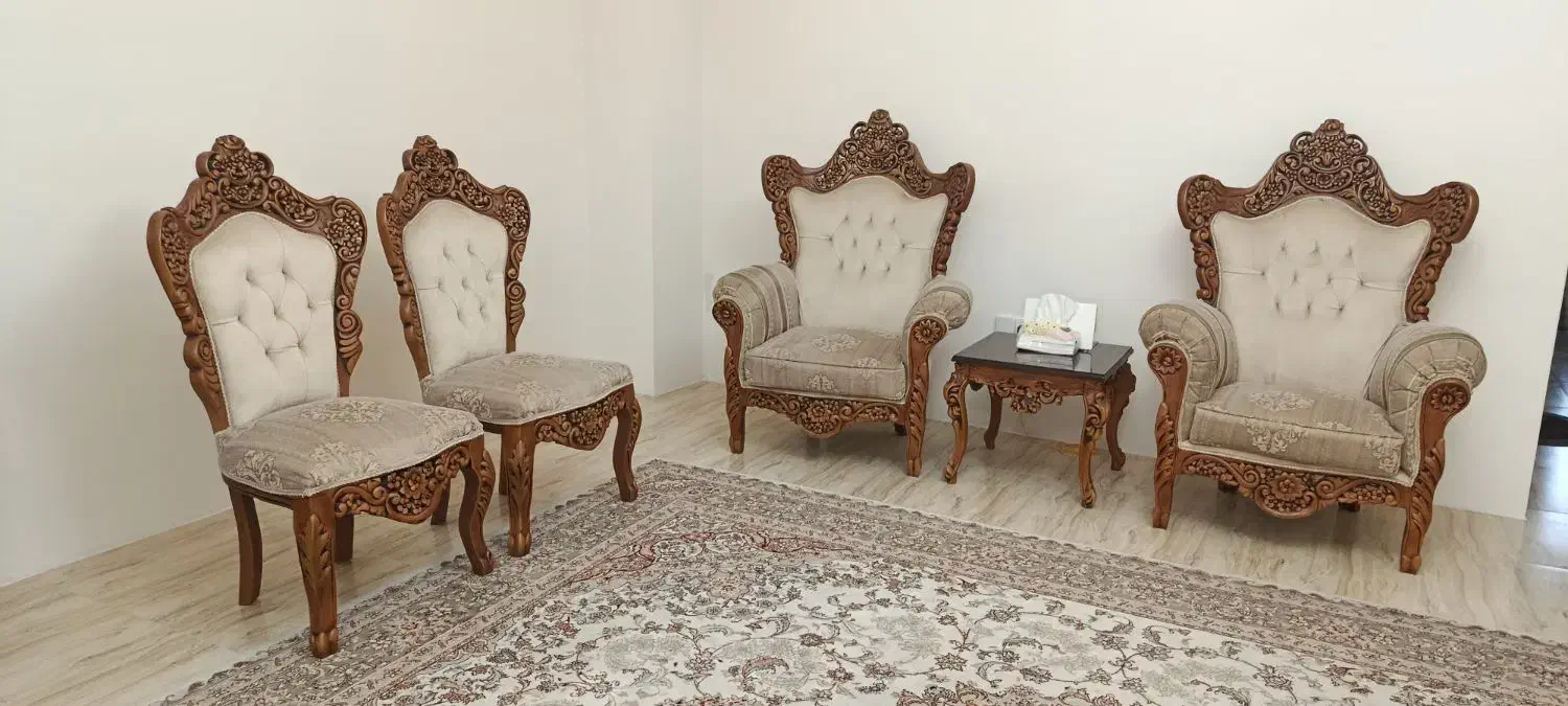 مبل ۹ نفره سلطنتی قهوه‌ای سفید شیری|مبلمان خانگی و میز عسلی|محمدشهر, محمدشهر|دیوار