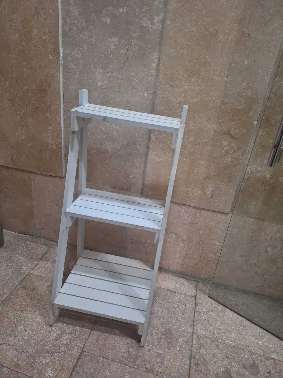 شلف گلدان رنگ سفید|کتابخانه، شلف، قفسه‌های دیواری|تهران, سلیمانی|دیوار