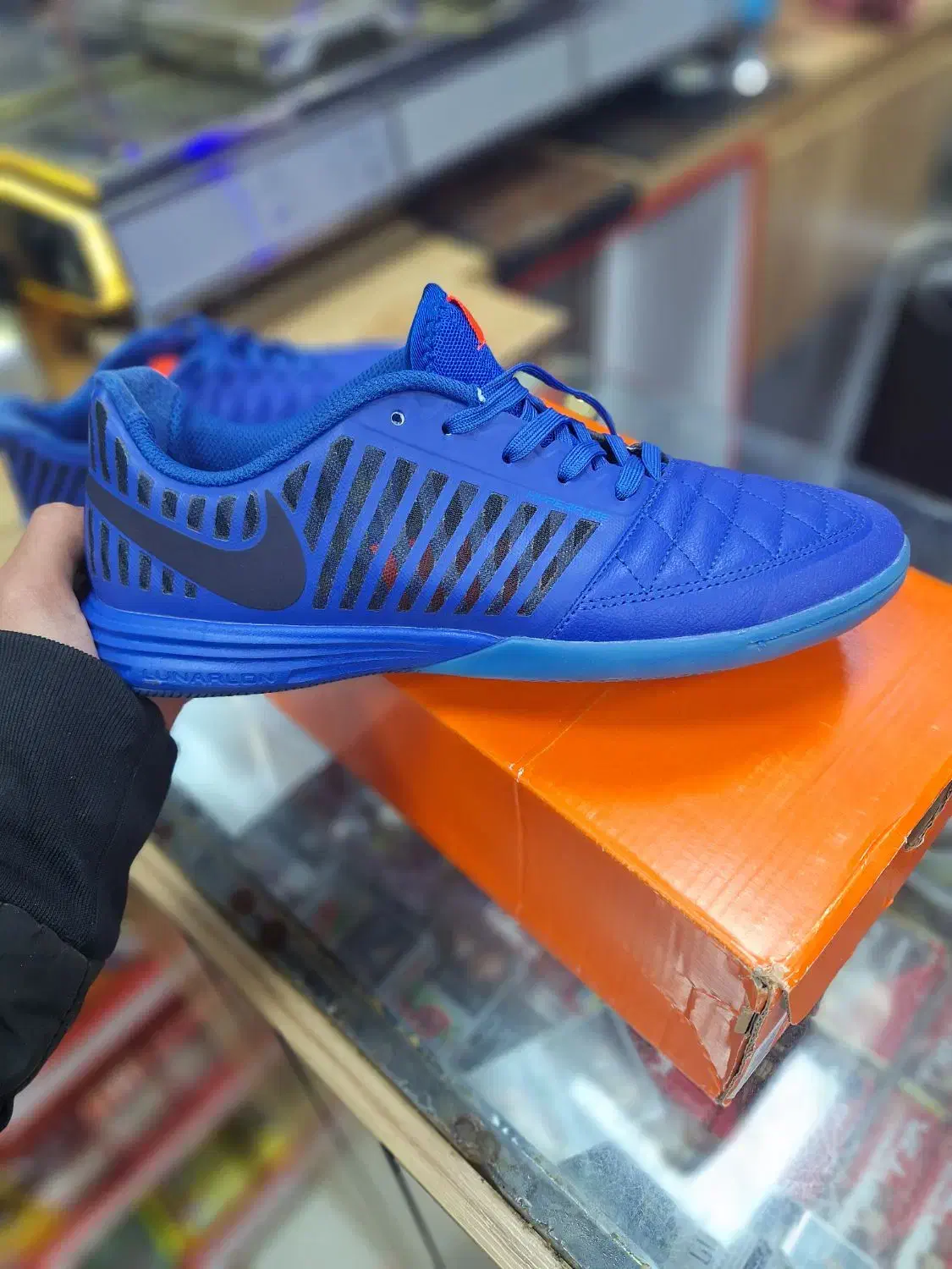 کفش سالنی|تجهیزات ورزشی|ابهر, |دیوار