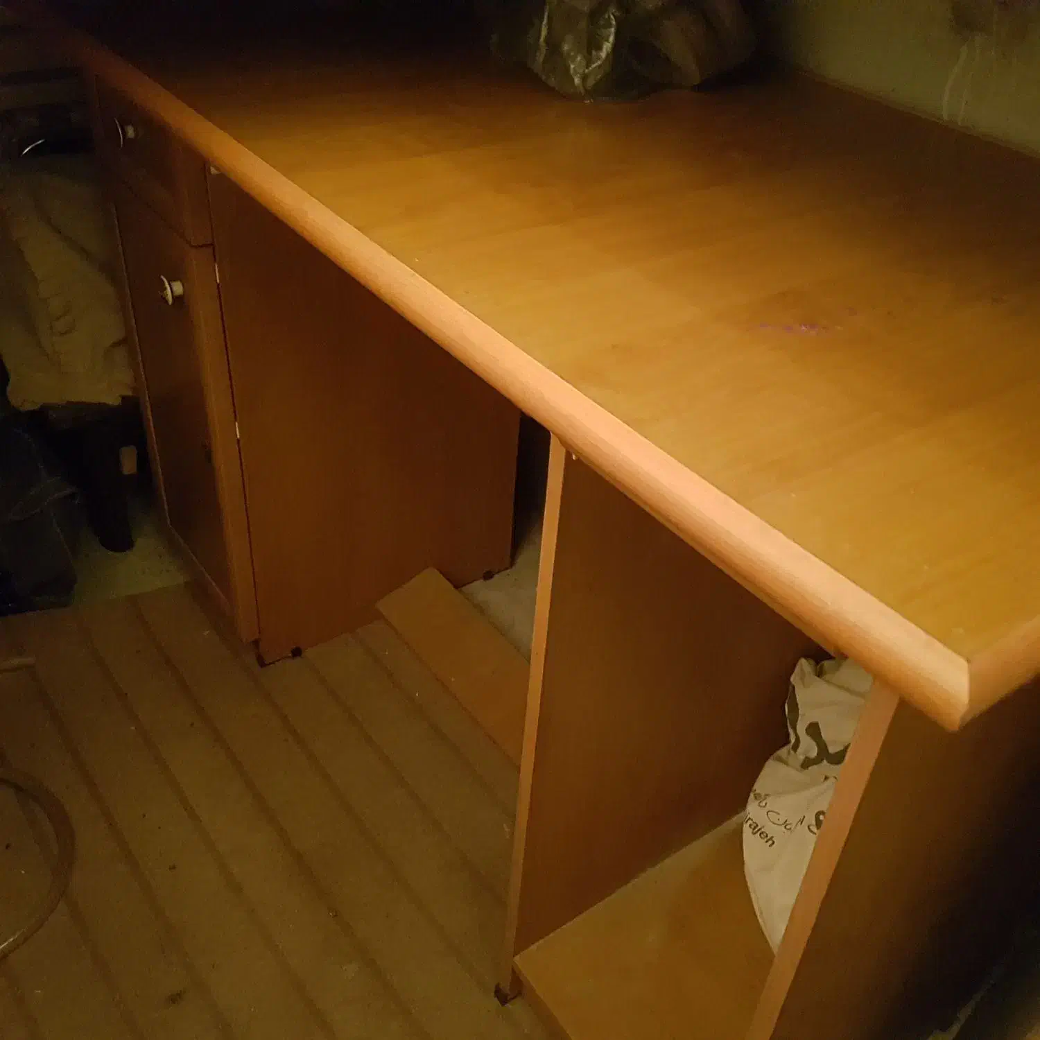 میز تحریر|میز تحریر و کامپیوتر|اراک, |دیوار